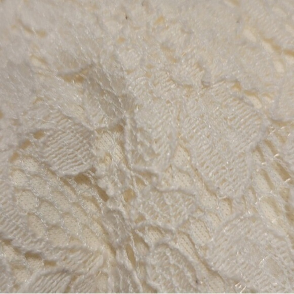 Monteau Los Angeles Women Cream Floral Lace Sleeveless Keyhole Back Blouse Small - Picture 3 of 6